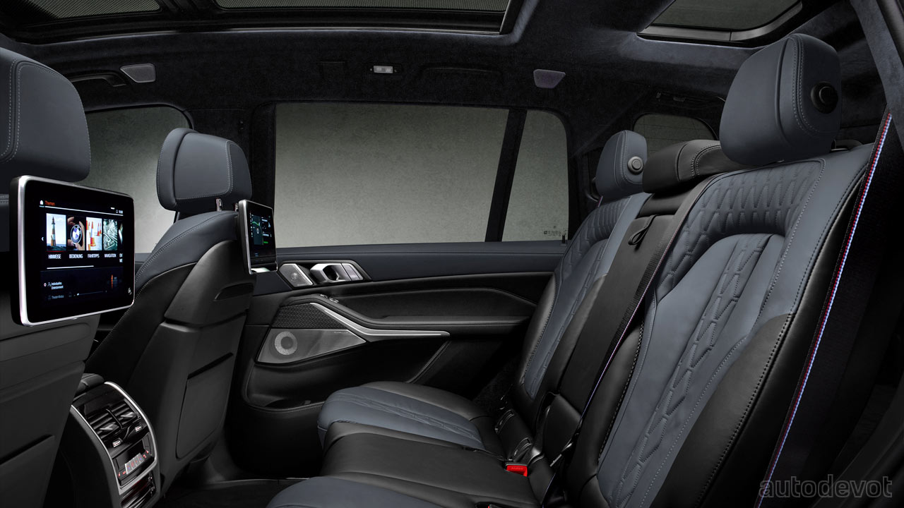 BMW-X7-Dark-Shadow-Edition_interior_rear_seats