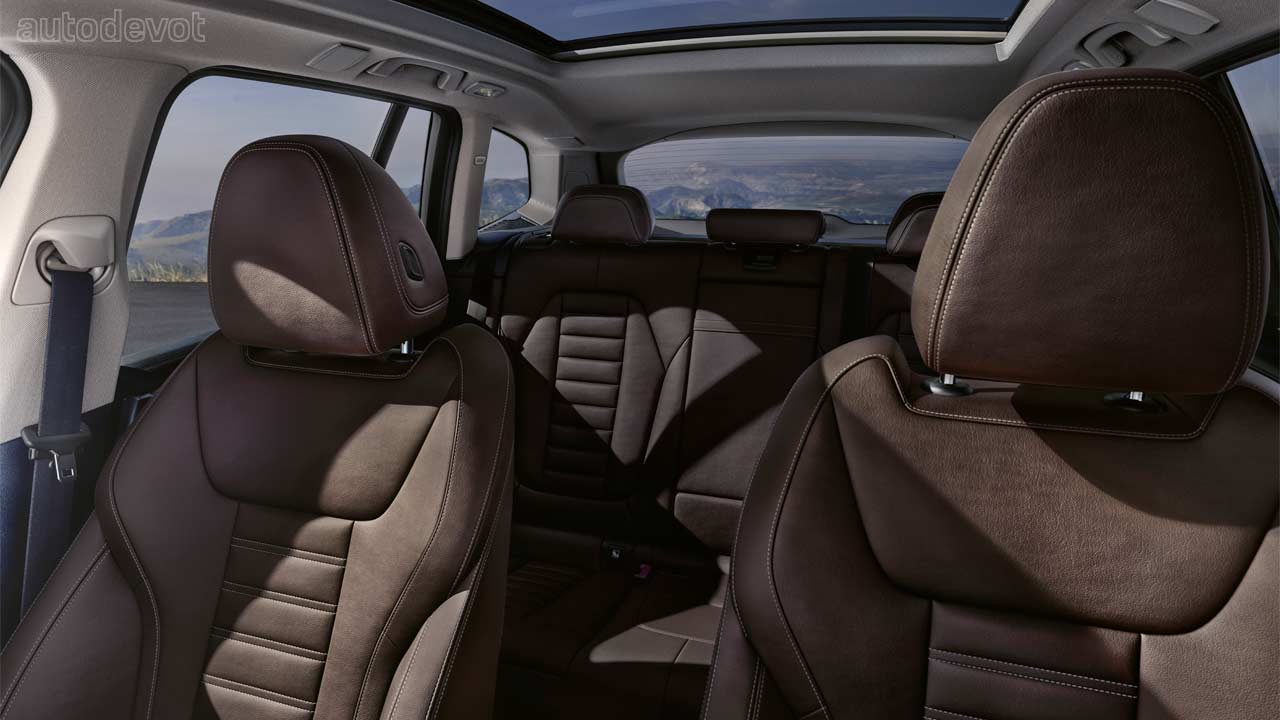 BMW-iX3_interior_seats