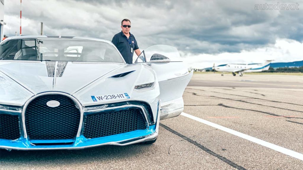 Bugatti-Divo-first-customer-vehicles-before-delivery_2