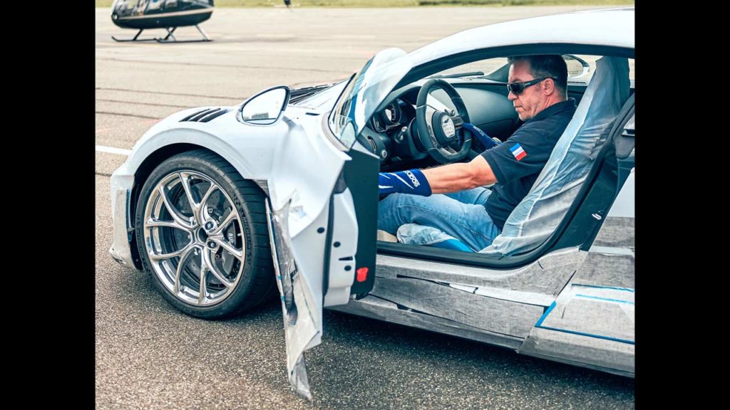 Bugatti-Divo-first-customer-vehicles-before-delivery_6