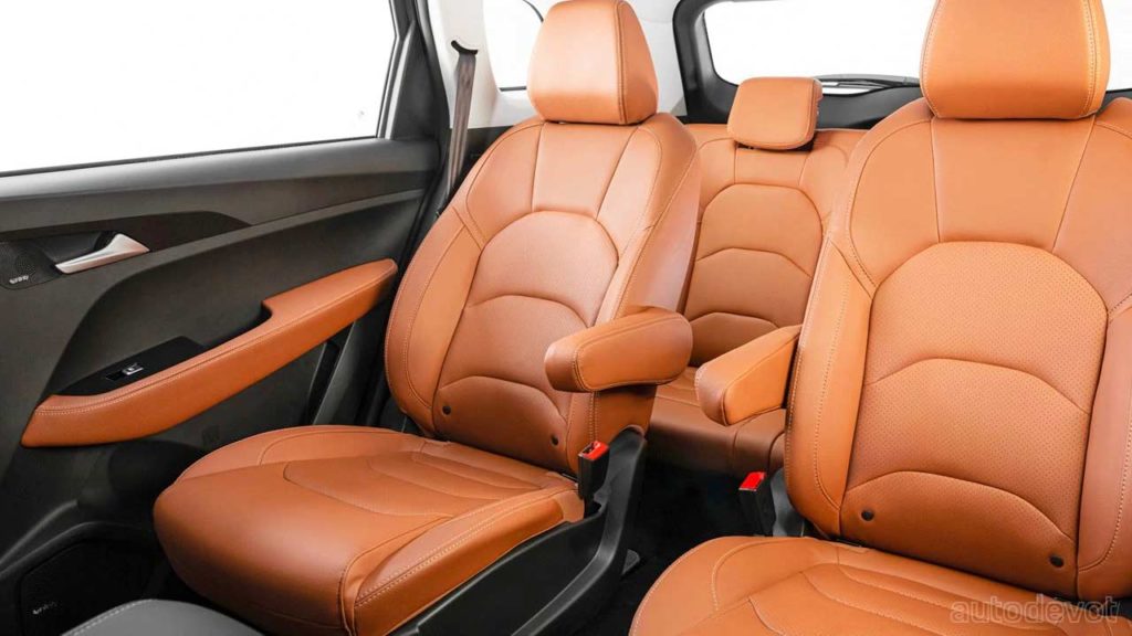 MG-Hector-Plus_interior_rear_seats