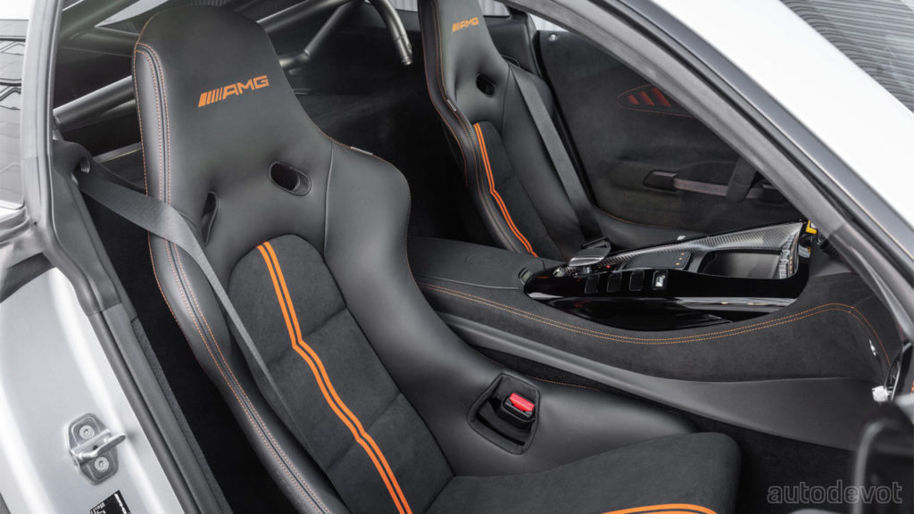Mercedes-AMG-GT-Black-Series_interior_seats