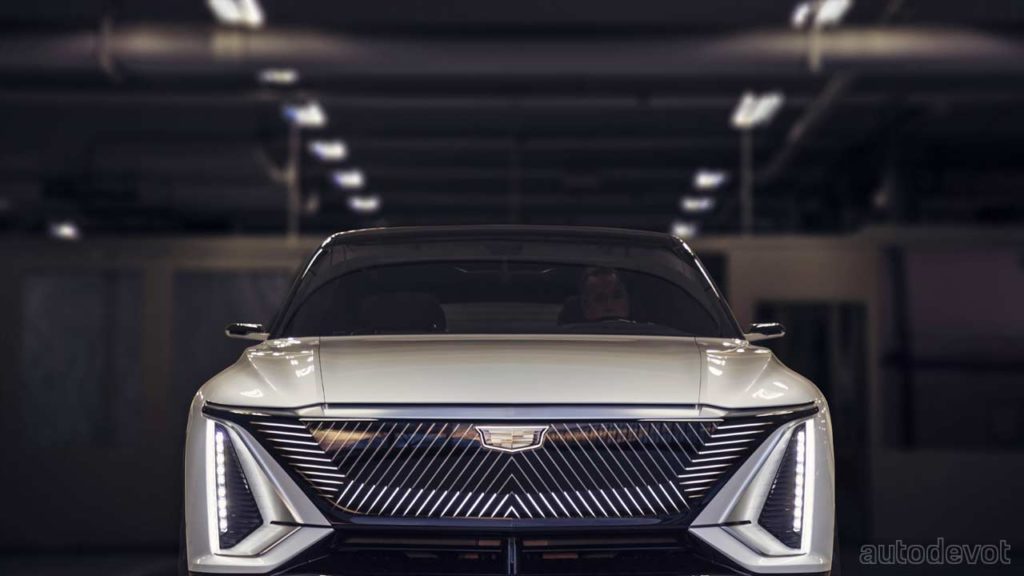 Cadillac-LYRIQ-concept_front