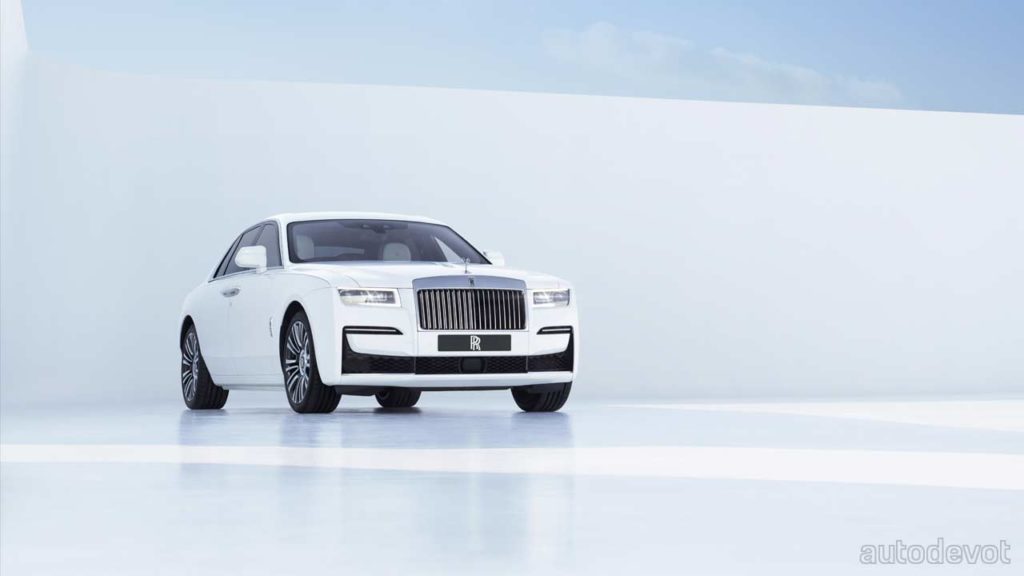 2021-2nd-generation-Rolls-Royce-Ghost_2