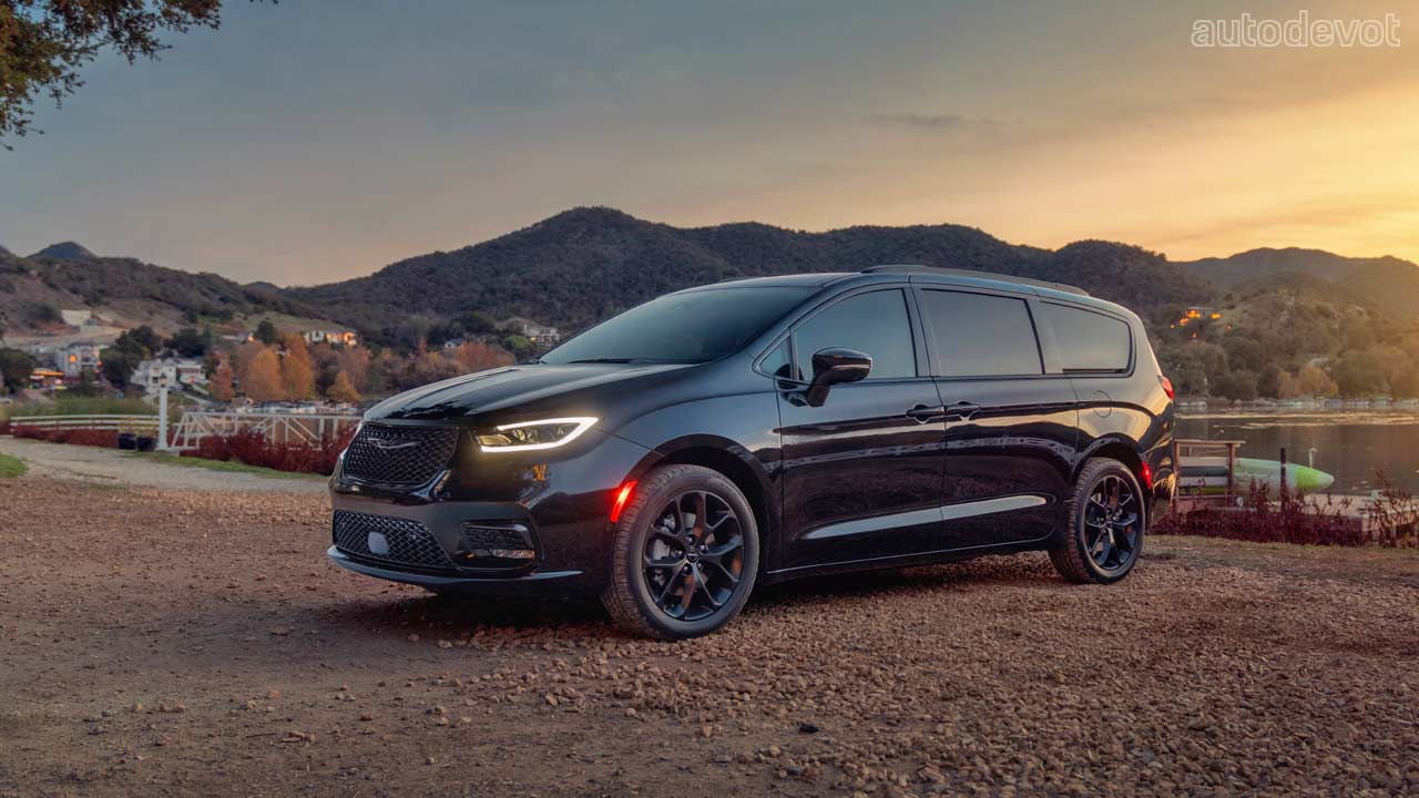 2021-Chrysler-Pacifica-Limited-S