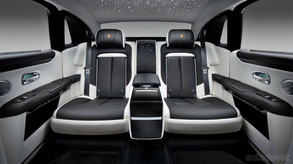 2021-Rolls-Royce-Ghost-Extended_interior_rear_seats