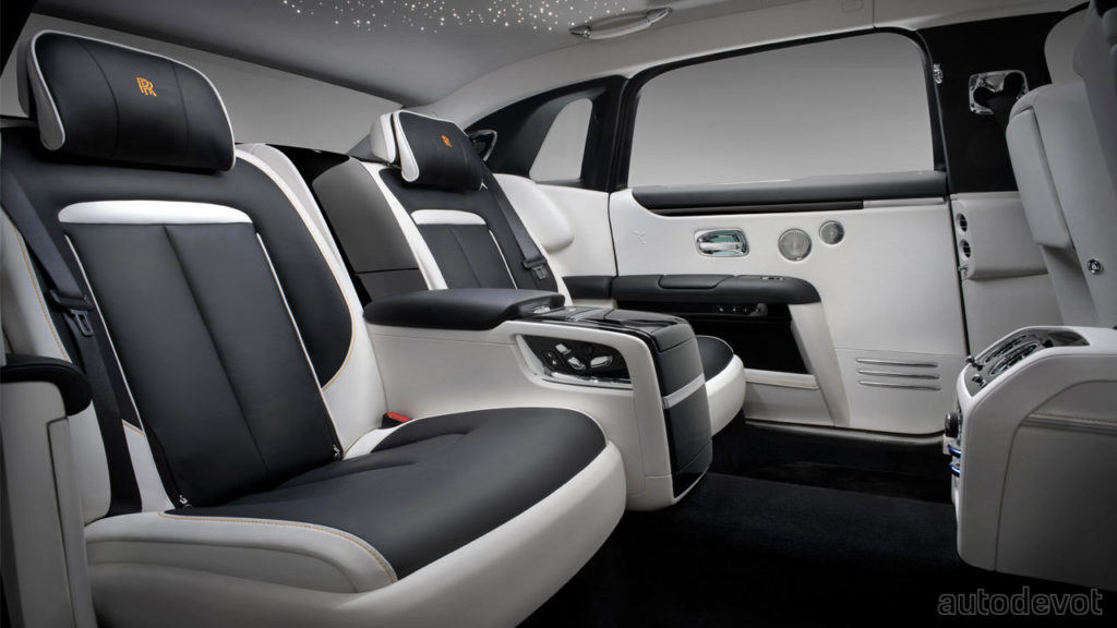 2021-Rolls-Royce-Ghost-Extended_interior_rear_seats_2