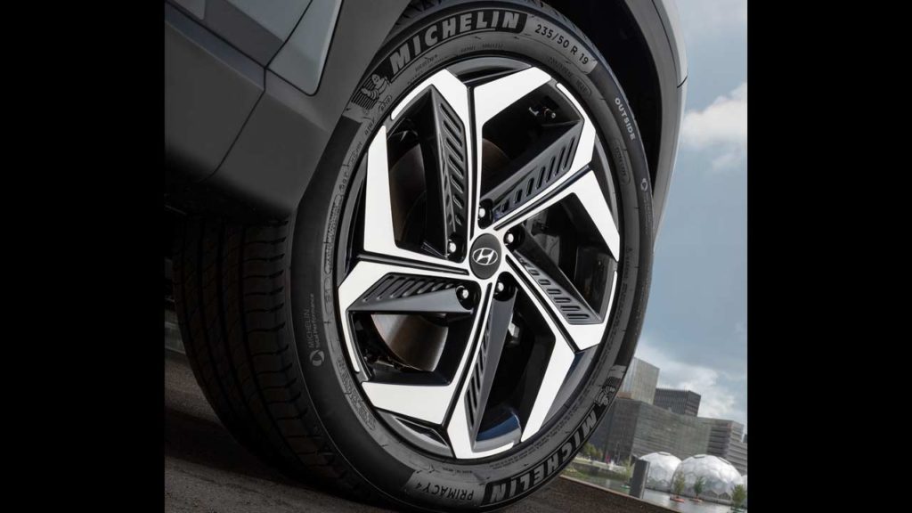 4th-generation-2021-Hyundai-Tucson_wheels