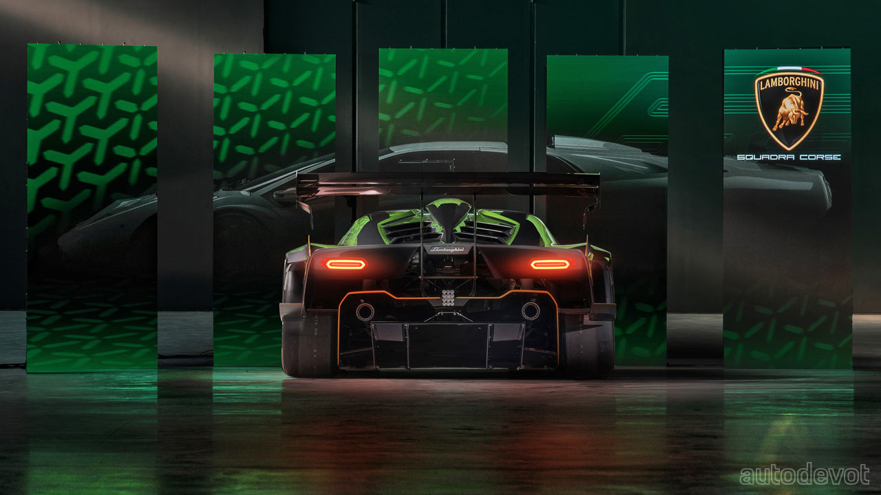 Lamborghini-Essenza-SCV12_rear