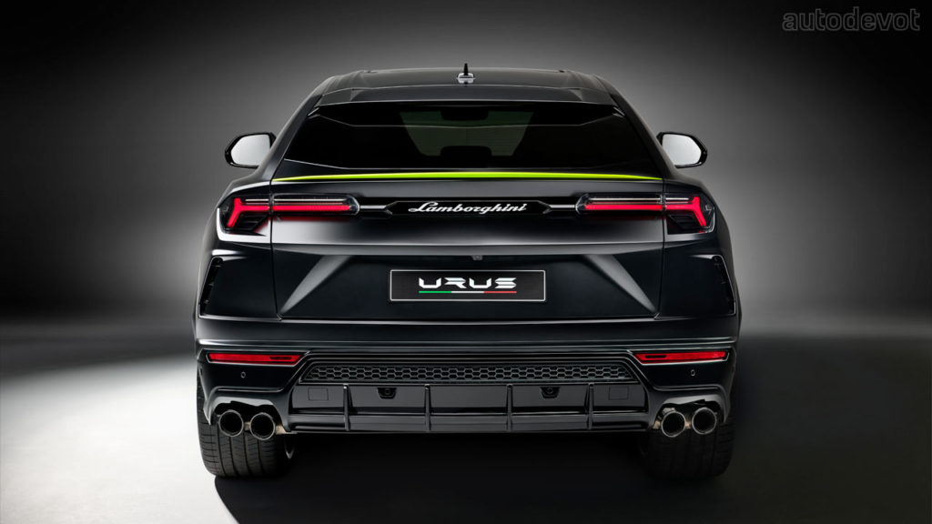 Lamborghini-Urus-Graphite-Capsule_rear