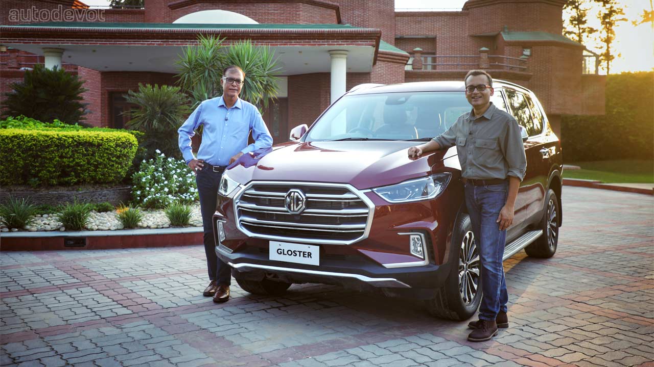 MG-Gloster_unveiled_with-Rajeev-Chaba-and-Gaurav-Gupta