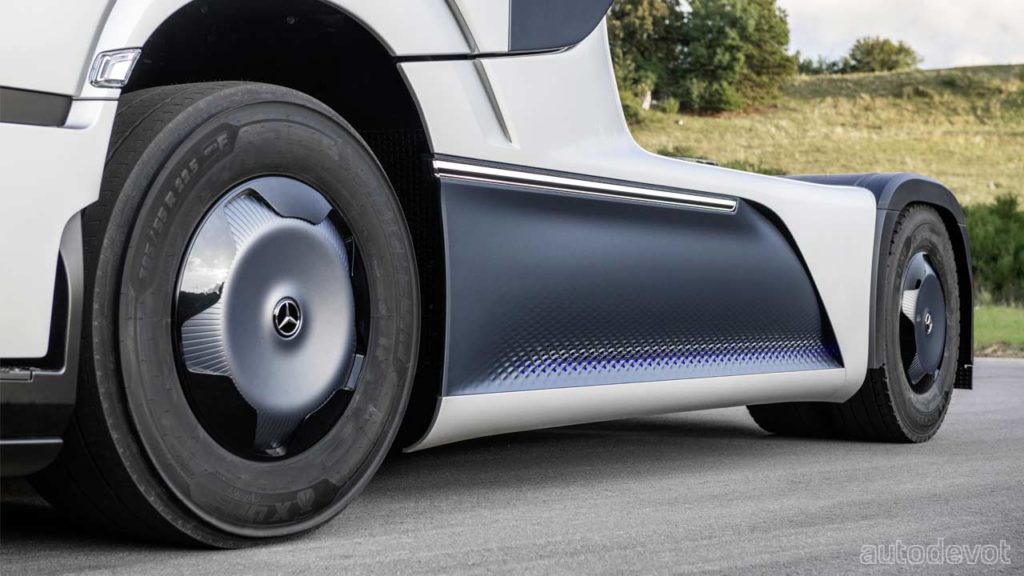 Mercedes-Benz-GenH2-fuel-cell-Truck_wheels