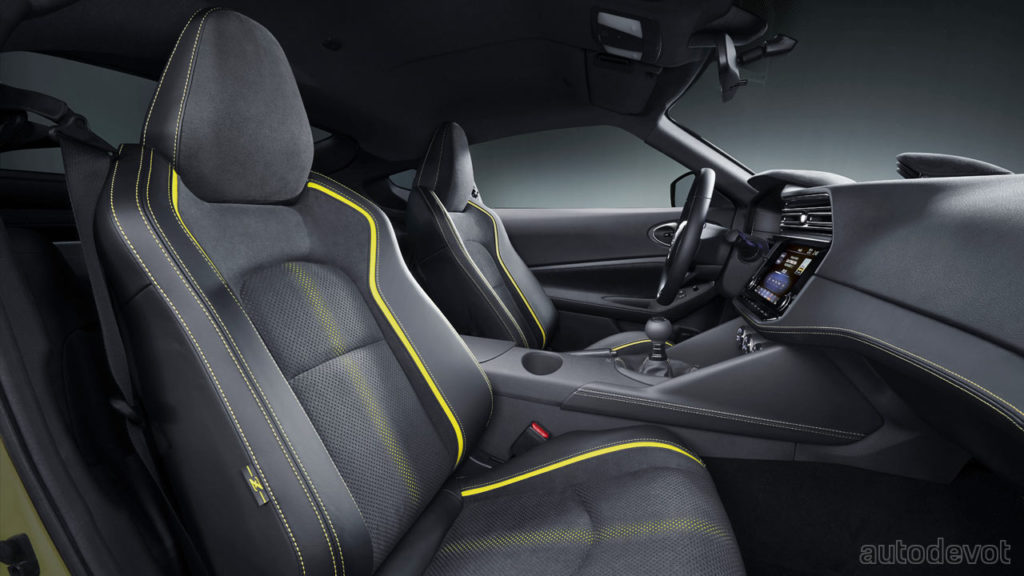 Nissan-Z-Proto_interior_seats