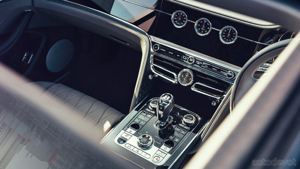 2021-Bentley-Flying-Spur-V8_interior_centre_console
