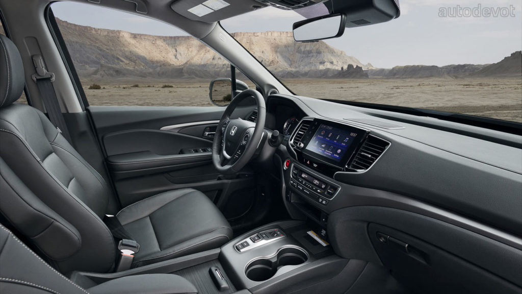 2021-Honda-Ridgeline_interior_front_seats