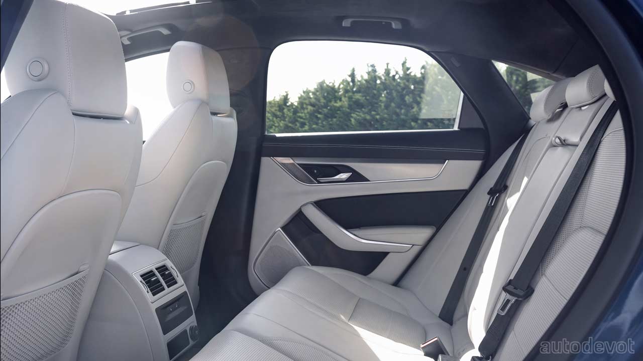 2021-Jaguar-XF_interior_rear_seats
