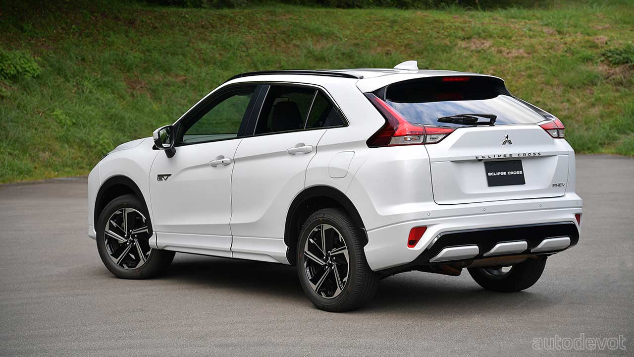 Refreshed Mitsubishi Eclipse Cross debuts with improved interior ...