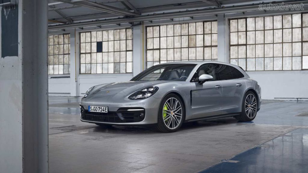 2021-Porsche-Panamera-4-E-Hybrid-Sport-Turismo