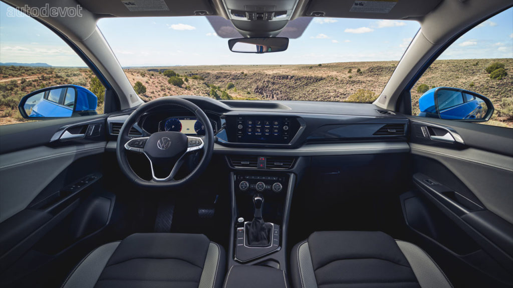 2022-Volkswagen-Taos_interior