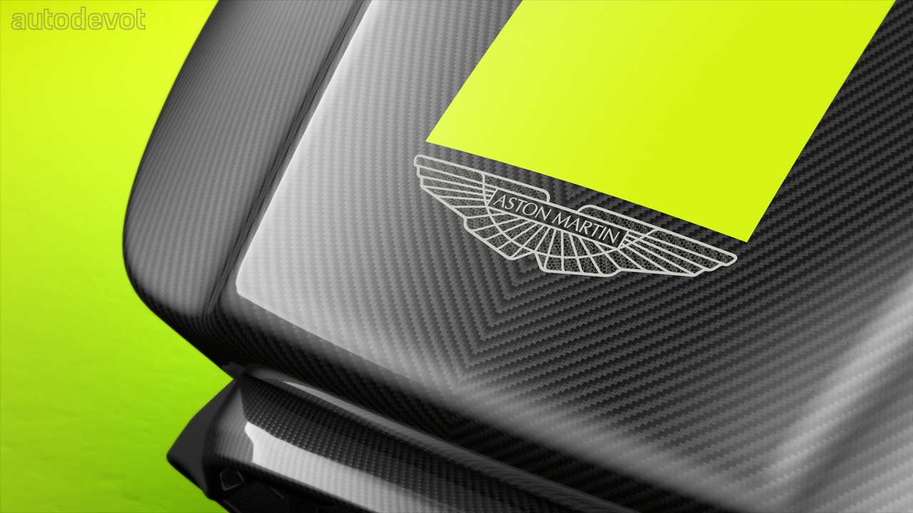 Aston-Martin-and-Curv-Racing-Simulators-AMR-C01-racing-simulator_exposed_carbon_fibre_logo