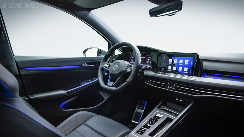 2021-2022-Volkswagen-Golf-R_interior