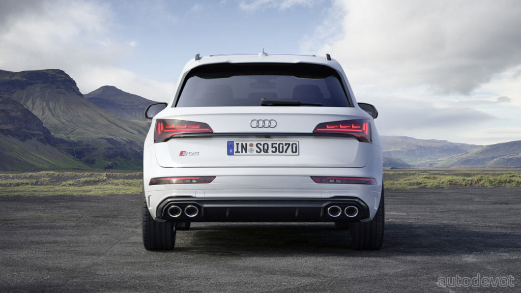2021-Audi-SQ5-TDI_rear