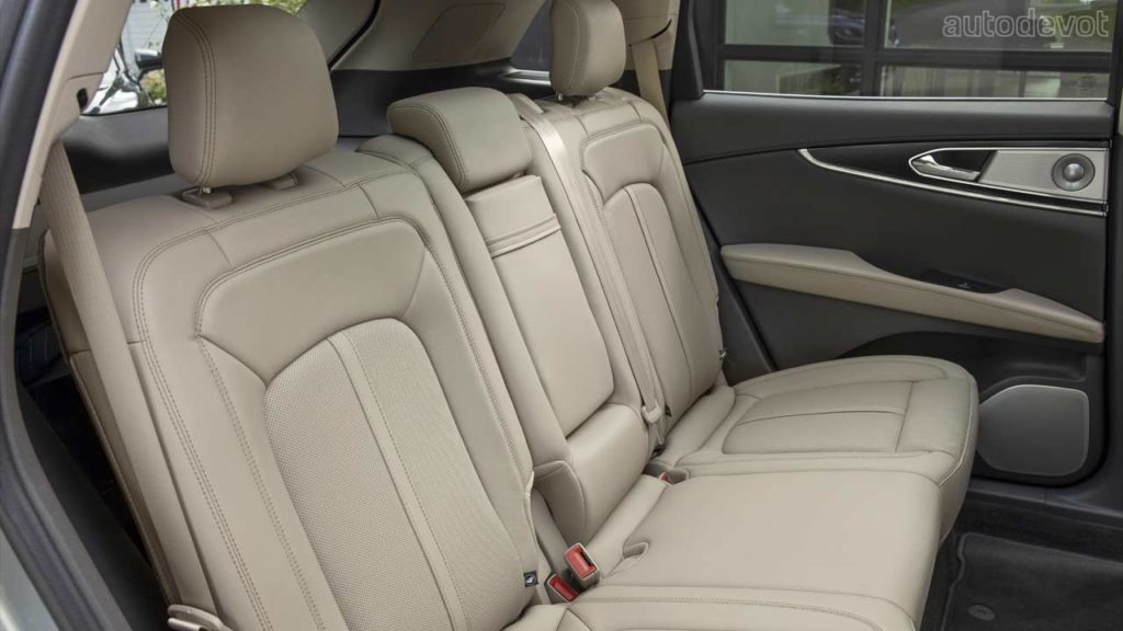 2021-Nautilus-Reserve-Silver-Radiance_interior_rear_seats