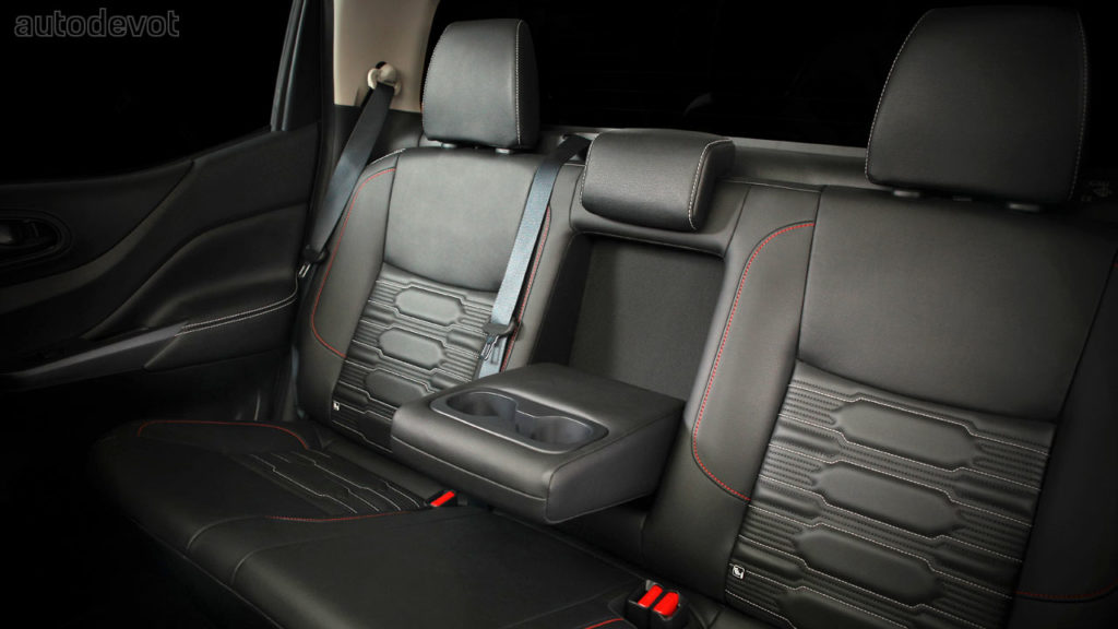 2021-Nissan-Navara-PRO-4X_interior_rear_seats