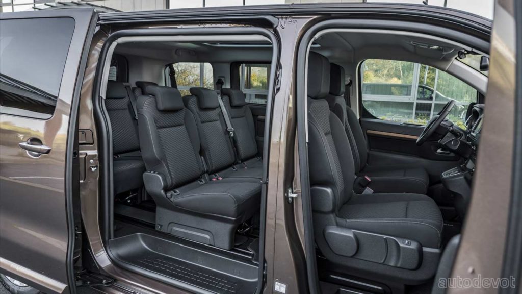 2021-Toyota-PROACE-Verso-Electric_interior_seats