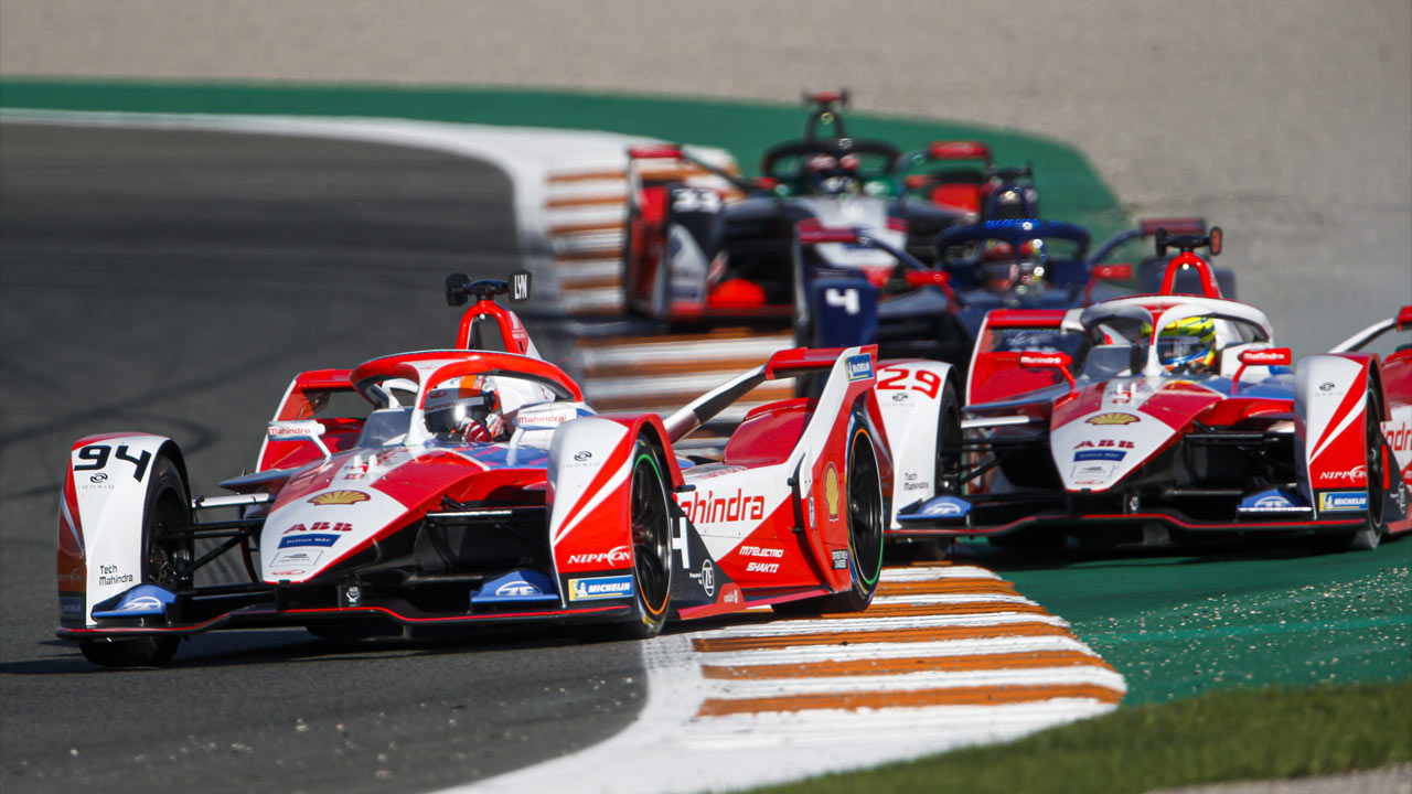 Alex-Lynn-and-Alexander-Sims-of-Mahindra-Racing-in-M7Electro