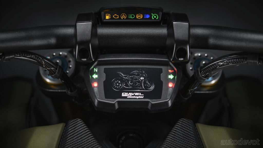 Ducati-Diavel-1260-Lamborghini_instrument_display