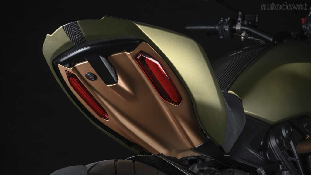 Ducati-Diavel-1260-Lamborghini_taillights