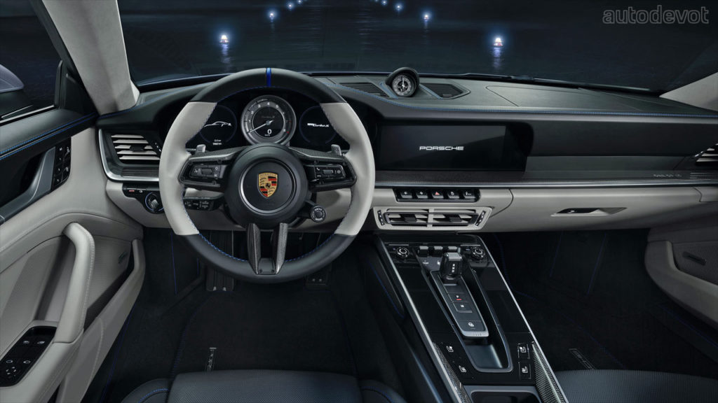 Porsche-911-Turbo-S-inspired-by-Embraer-Phenom-300E-business-jet_interior