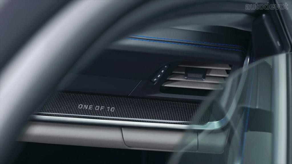 Porsche-911-Turbo-S-inspired-by-Embraer-Phenom-300E-business-jet_interior_1_of_10