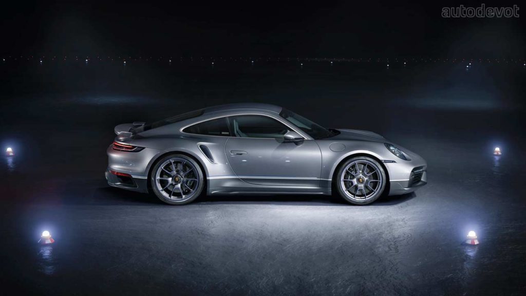 Porsche-911-Turbo-S-inspired-by-Embraer-Phenom-300E-business-jet_side