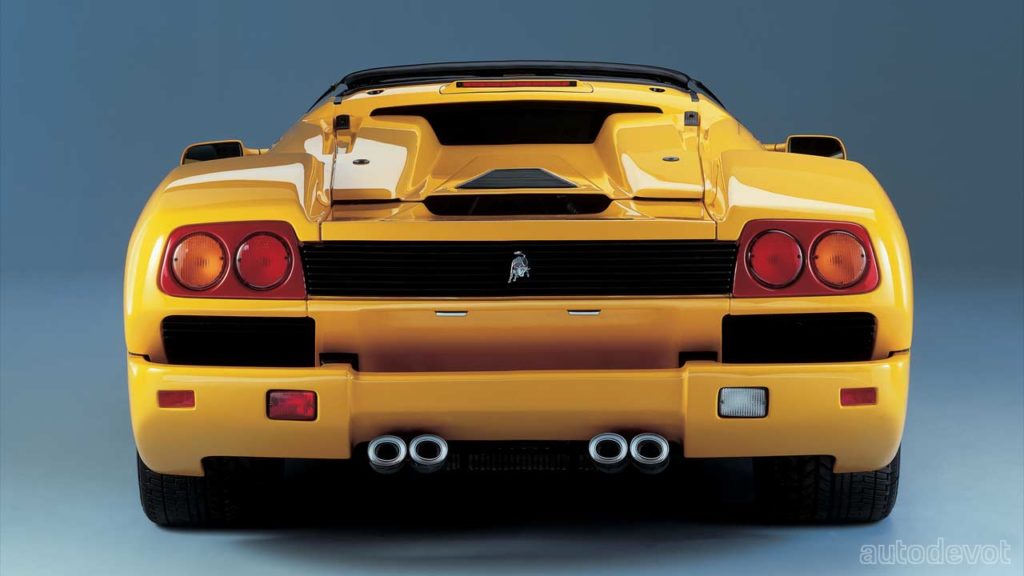 1996-Lamborghini-Diablo-Roadster_rear