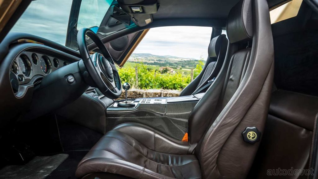 2001-Lamborghini-Diablo-6.0-SE_interior