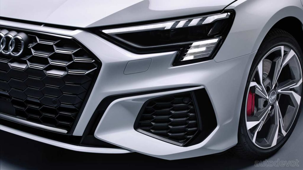 2021-Audi-A3-Sportback-45-TFSI-e_headlights