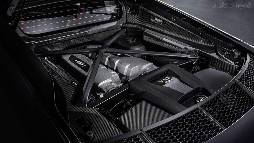 2021-Audi-R8-RWD-Panther-Edition_engine_bay