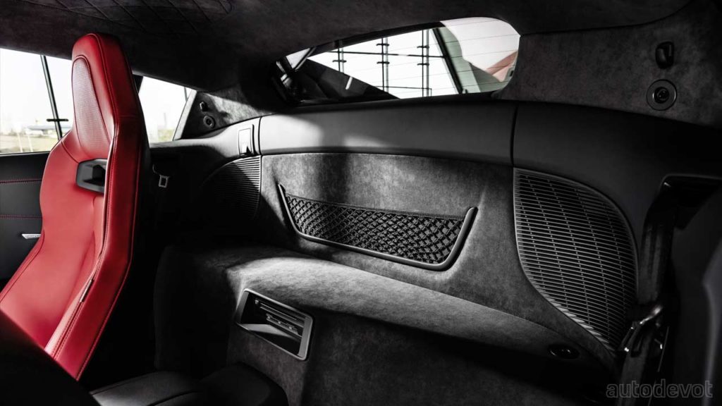 2021-Audi-R8-RWD-Panther-Edition_interior_rear_cargo_space