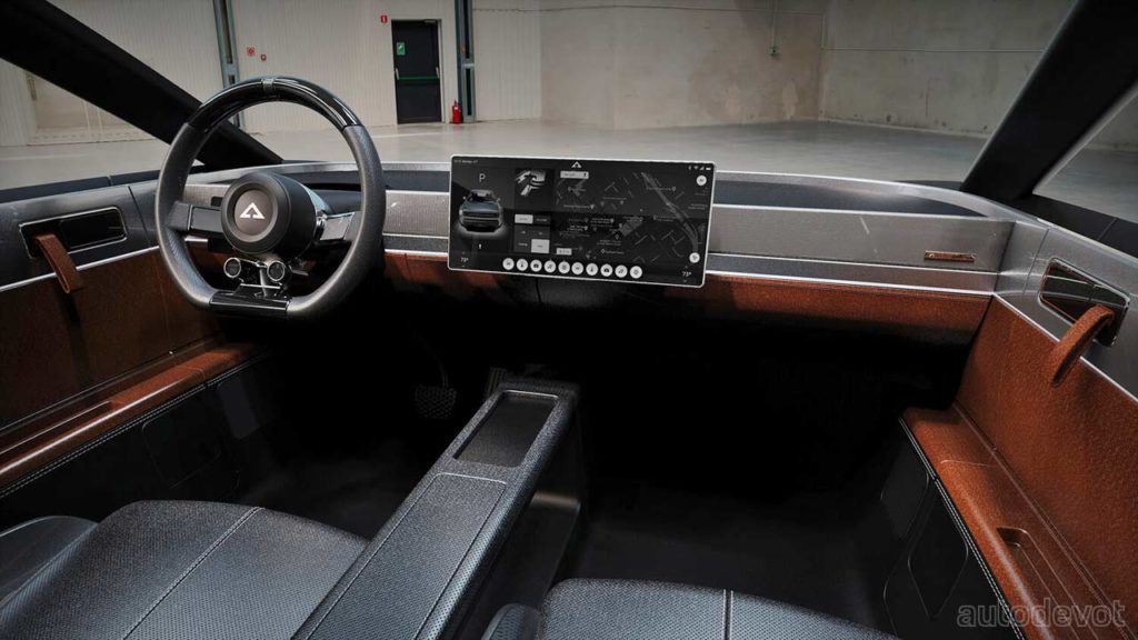 Alpha-Motor-ACE_interior