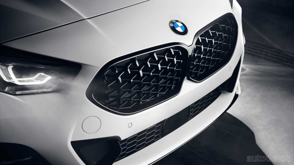 BMW-2-Series-Gran-Coupé-Black-Shadow-edition_front_grille