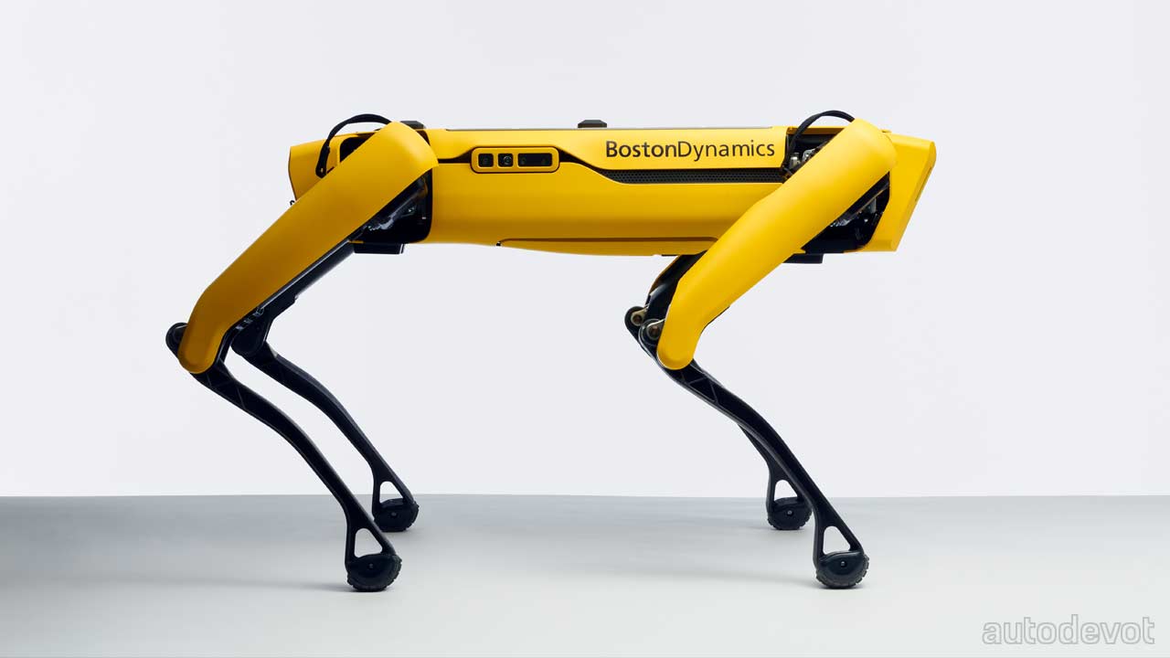 Boston-Dynamics-robot-dog-Spot