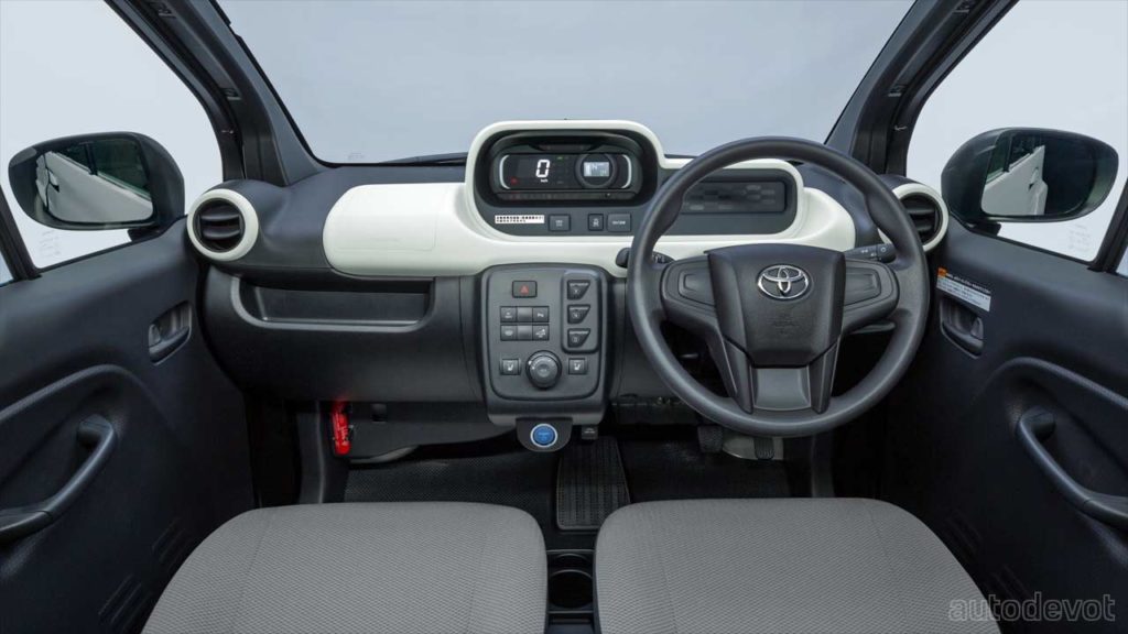 Toyota-C+pod-electric-vehicle_interior