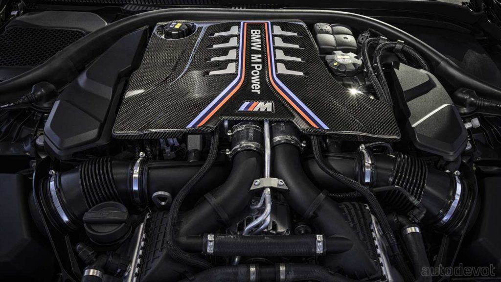 2021-BMW-M5-CS_engine_bay_cover