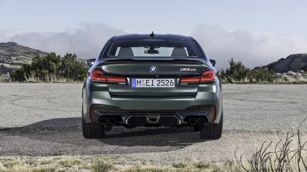 2021-BMW-M5-CS_rear