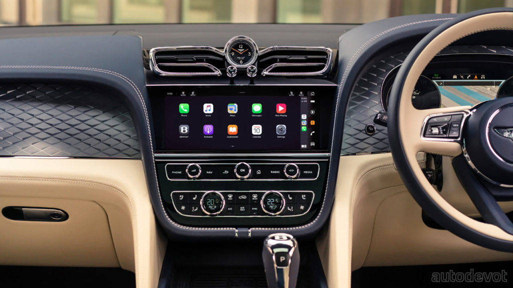 2021-Bentley-Bentayga-Hybrid-facelift_interior_central_touchscreen