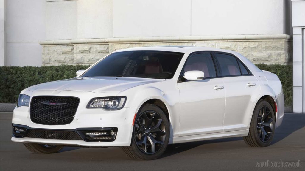 2021-Chrysler-300S_2