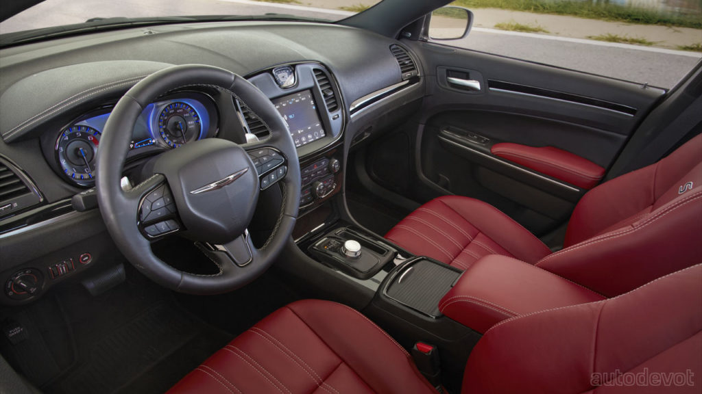 2021-Chrysler-300_interior