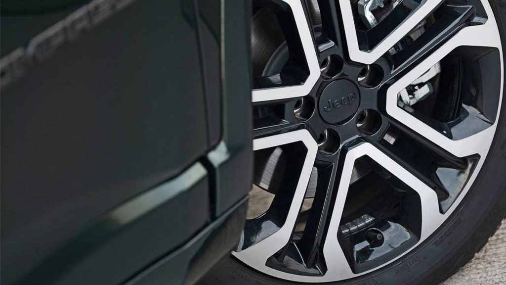 2021-Jeep-Compass-facelift_wheels